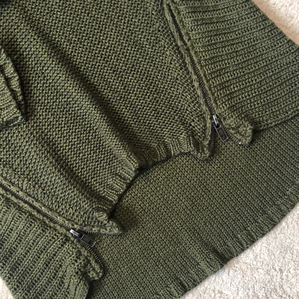 Size small fall sweater - Picture 2 of 3